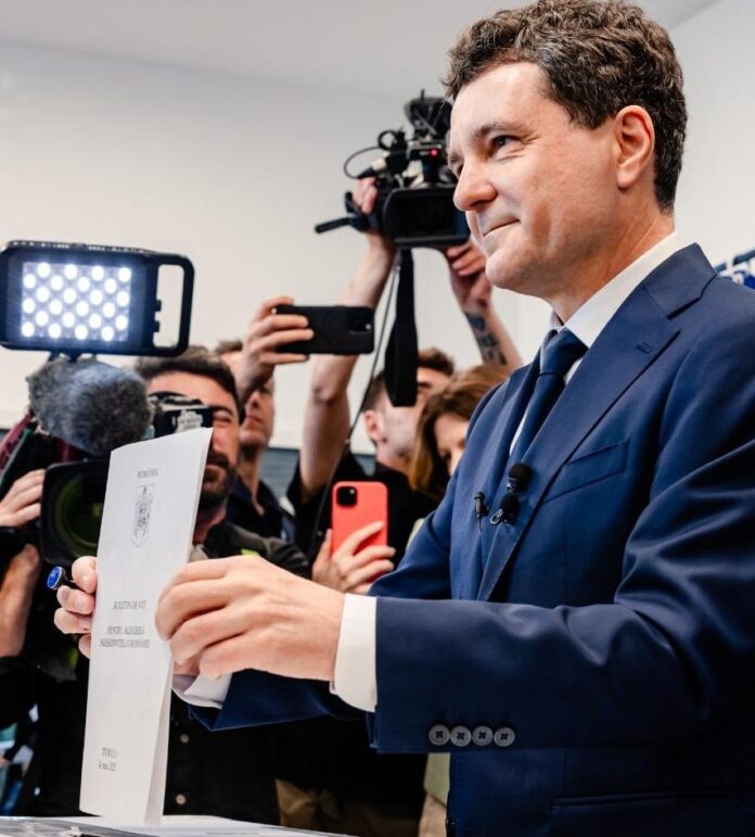 Nicușor Dan