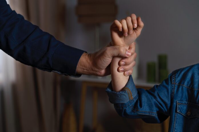 Violența domestică